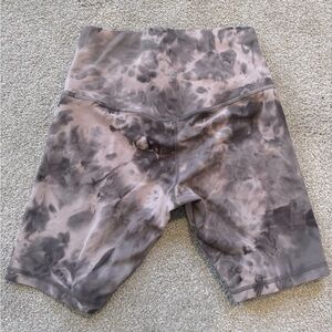 Lululemon Align Biker Shorts size 6 - like new